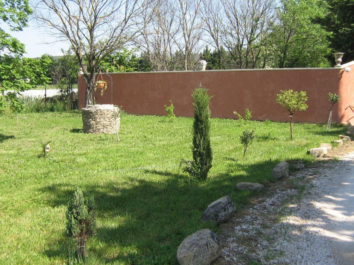 B&B La Douloire Pernes-les-Fontaines Exterior foto