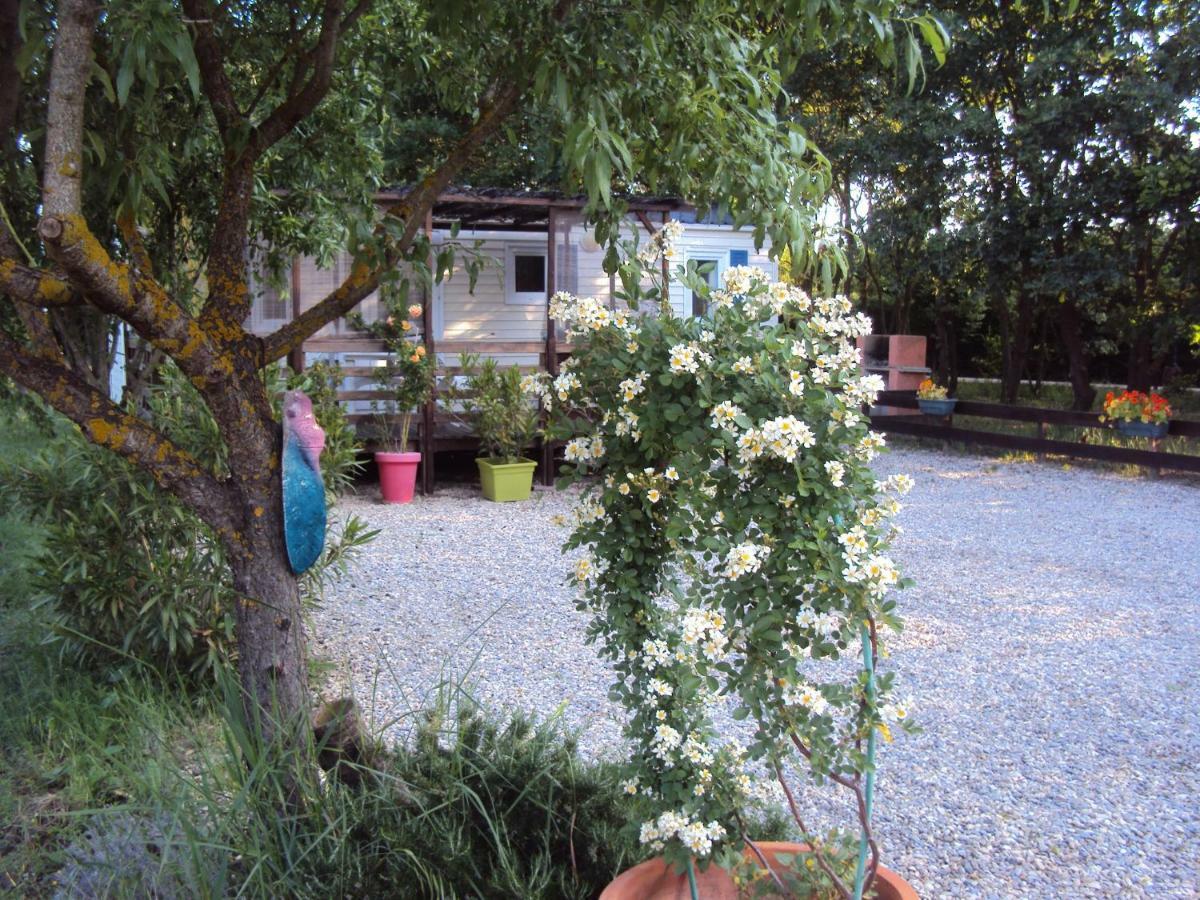 B&B La Douloire Pernes-les-Fontaines Exterior foto